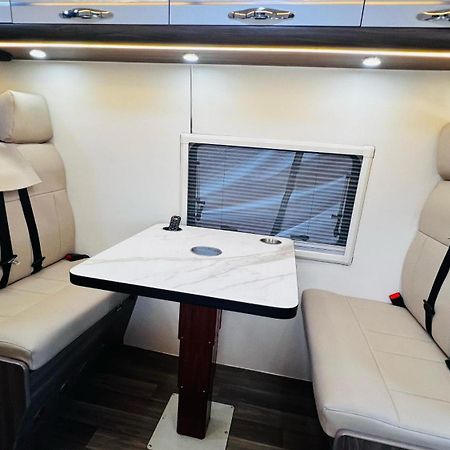 Ford Transit Campervan Hotell Cuzco Eksteriør bilde